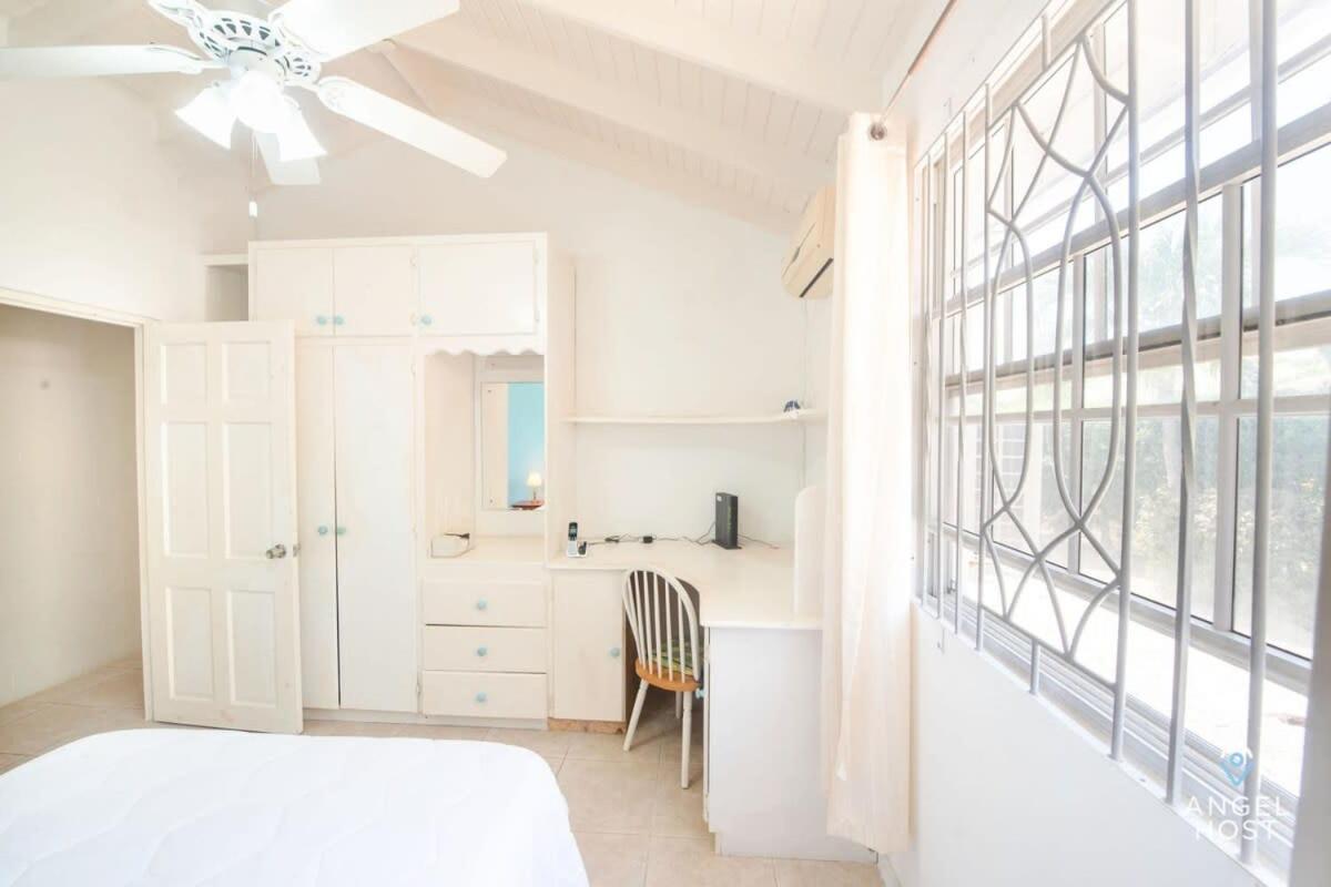 Beachy Cottage I Kitchen I Wi-Fi I Shaded Cabana I Parking Saint Philip Exterior foto