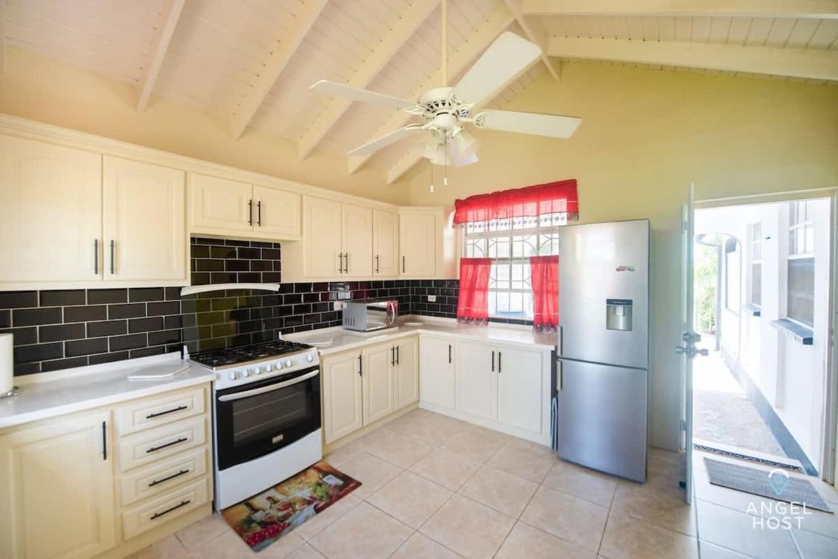 Beachy Cottage I Kitchen I Wi-Fi I Shaded Cabana I Parking Saint Philip Exterior foto